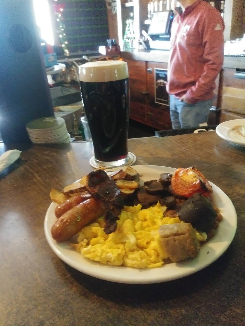 Campbells Irish Pub | restaurant | 4068 S Howell Ave, Milwaukee, WI 53207, USA | 4144834546 OR +1 414-483-4546
