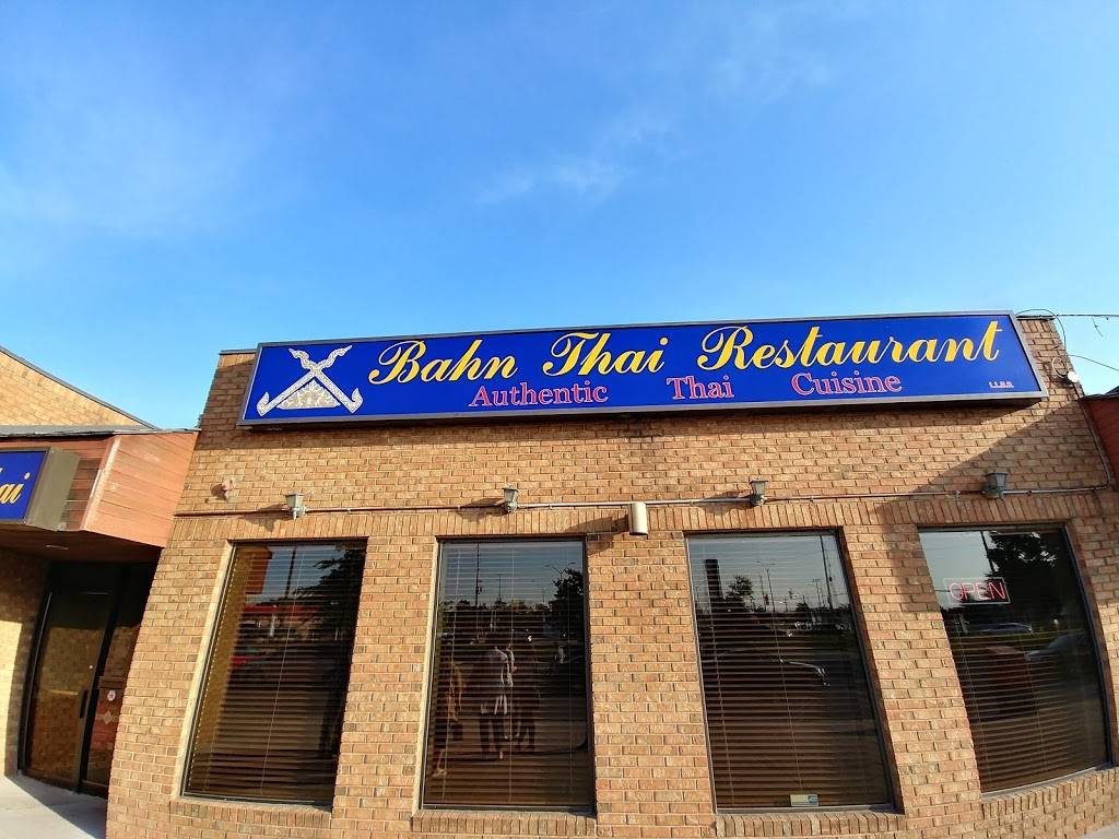 Bahn Thai Restaurant | restaurant | 4490 Fairview St, Burlington, ON L7L 5P9, Canada | 9056318868 OR +1 905-631-8868