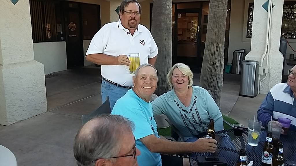 Fat Willys Family Sports Grill | restaurant | 2250 S Buttercup, Mesa, AZ 85209, USA | 4803540202 OR +1 480-354-0202