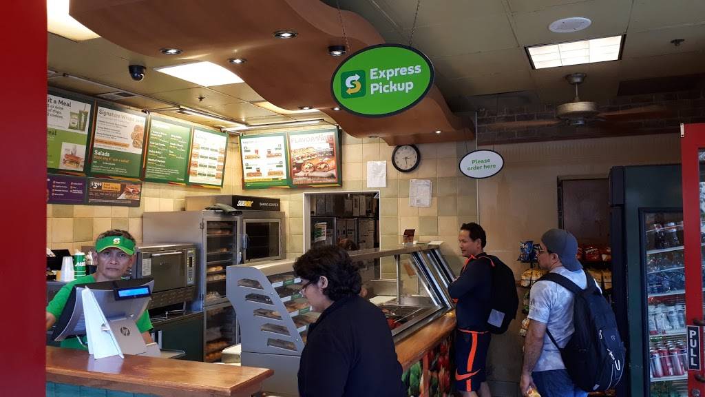 Subway Restaurants | restaurant | 99 Drumm St, San Francisco, CA 94111, USA | 4159865510 OR +1 415-986-5510