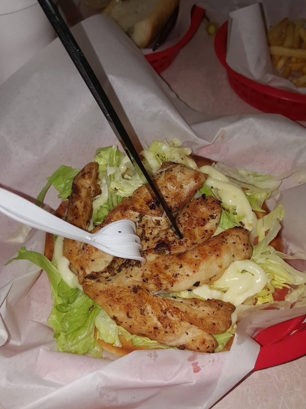 Alexs Restaurant | restaurant | 3709 W Elm St, McHenry, IL 60050, USA | 8153441103 OR +1 815-344-1103