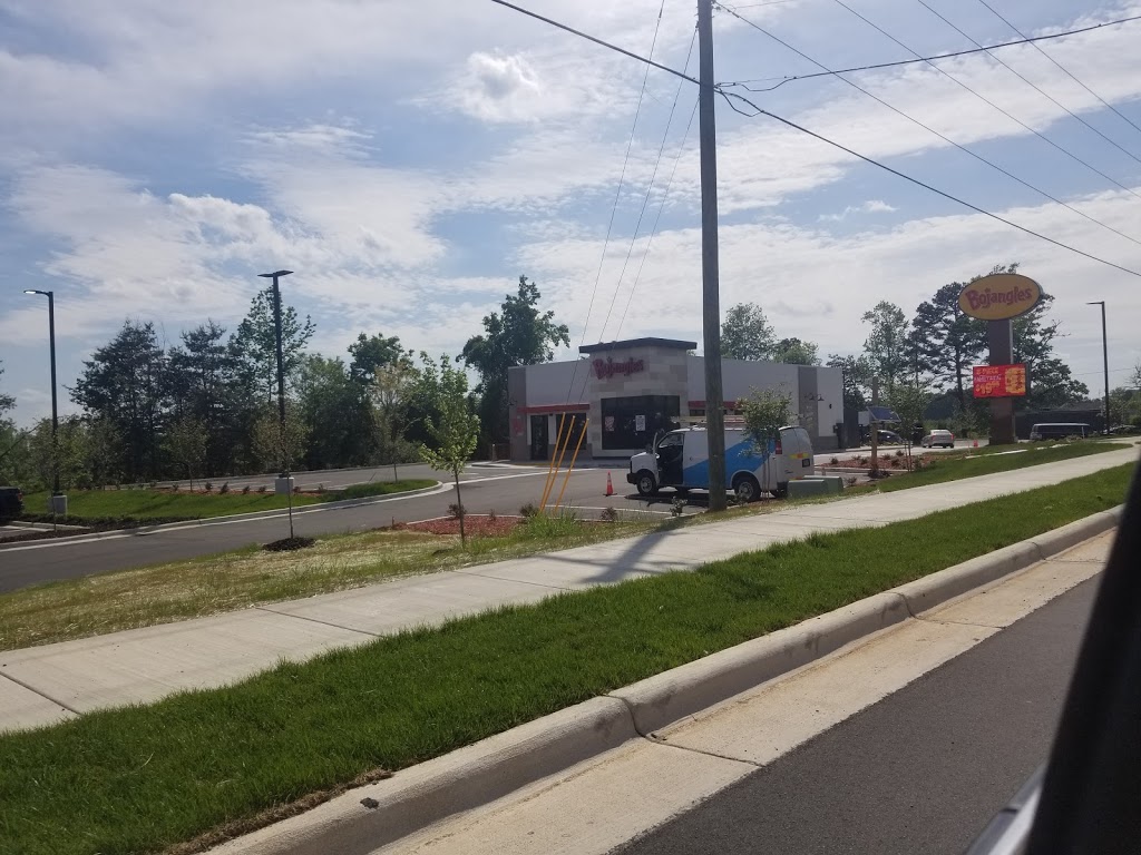 Bojangles | restaurant | 4622 Hicone Rd, Greensboro, NC 27405, USA | 3367630466 OR +1 336-763-0466