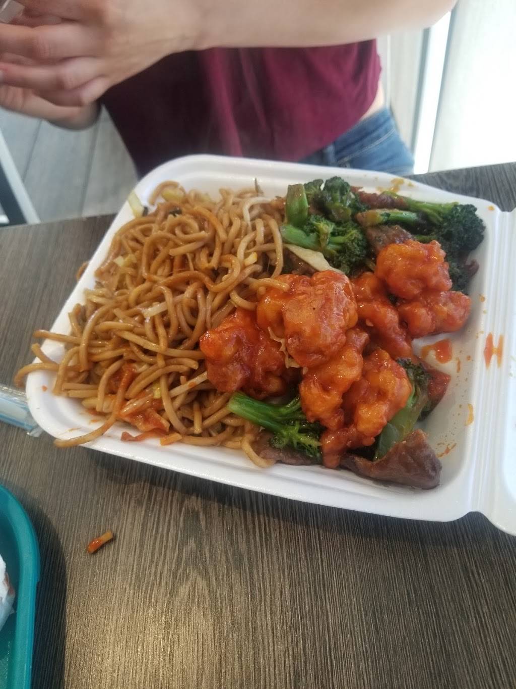 Wok It Out | restaurant | 6603 Panama Ln #101, Bakersfield, CA 93313, USA | 6617358010 OR +1 661-735-8010