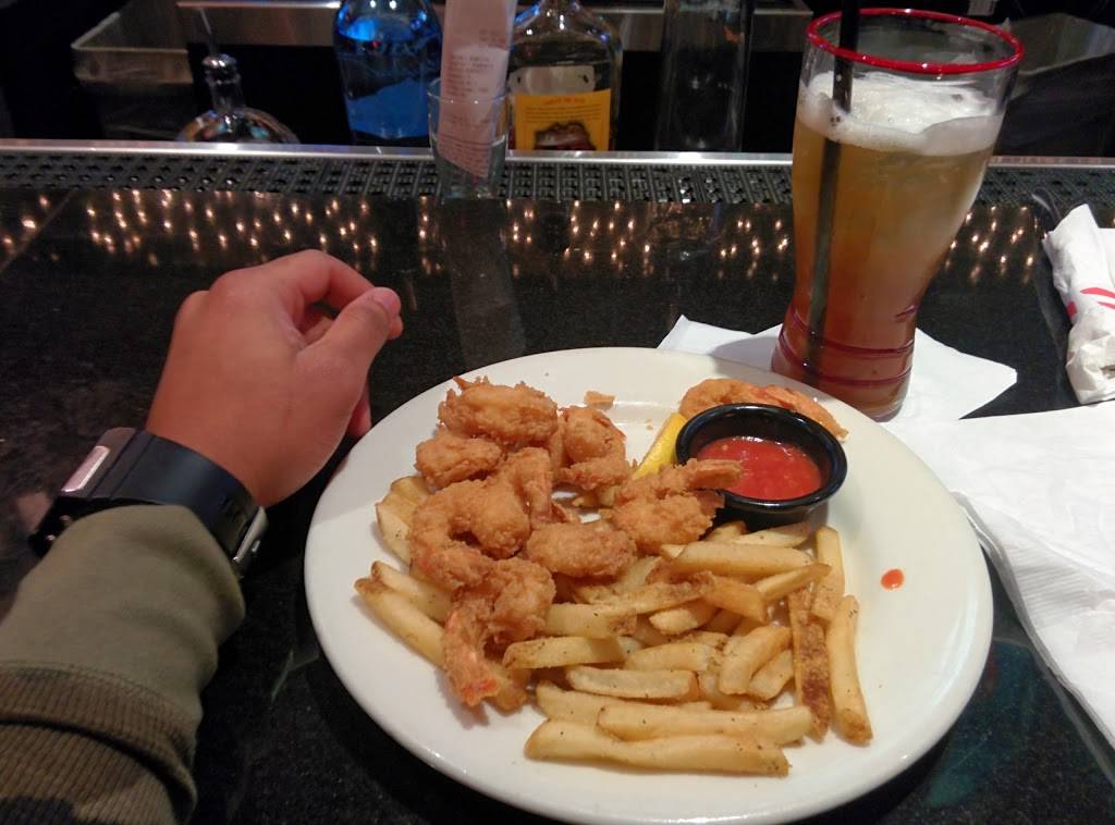 TGI Fridays | restaurant | 1001 U.S. 9, Old Bridge, NJ 08857, USA | 7327278200 OR +1 732-727-8200