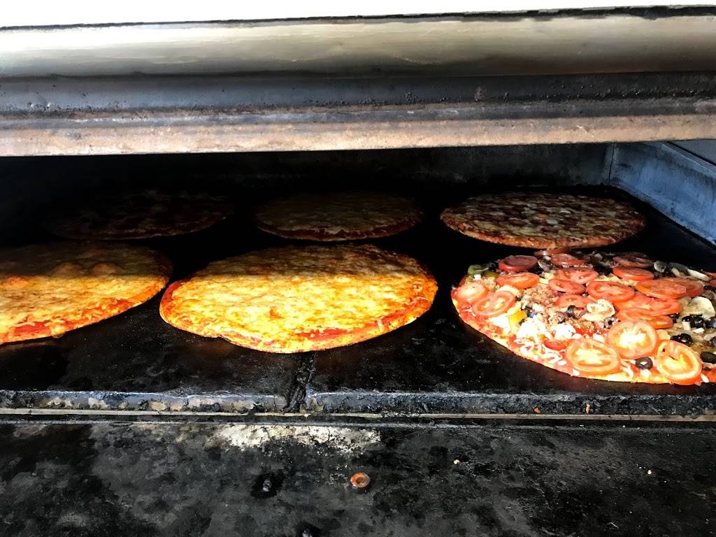 Dennenos Pizza | restaurant | 545 Pearl St, Stoughton, MA 02072, USA | 7813449803 OR +1 781-344-9803