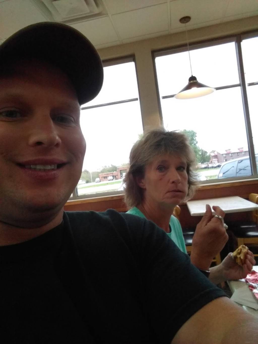 Wendys | restaurant | 2100 Rocky Dr, Paris, KY 40361, USA | 8599889691 OR +1 859-988-9691