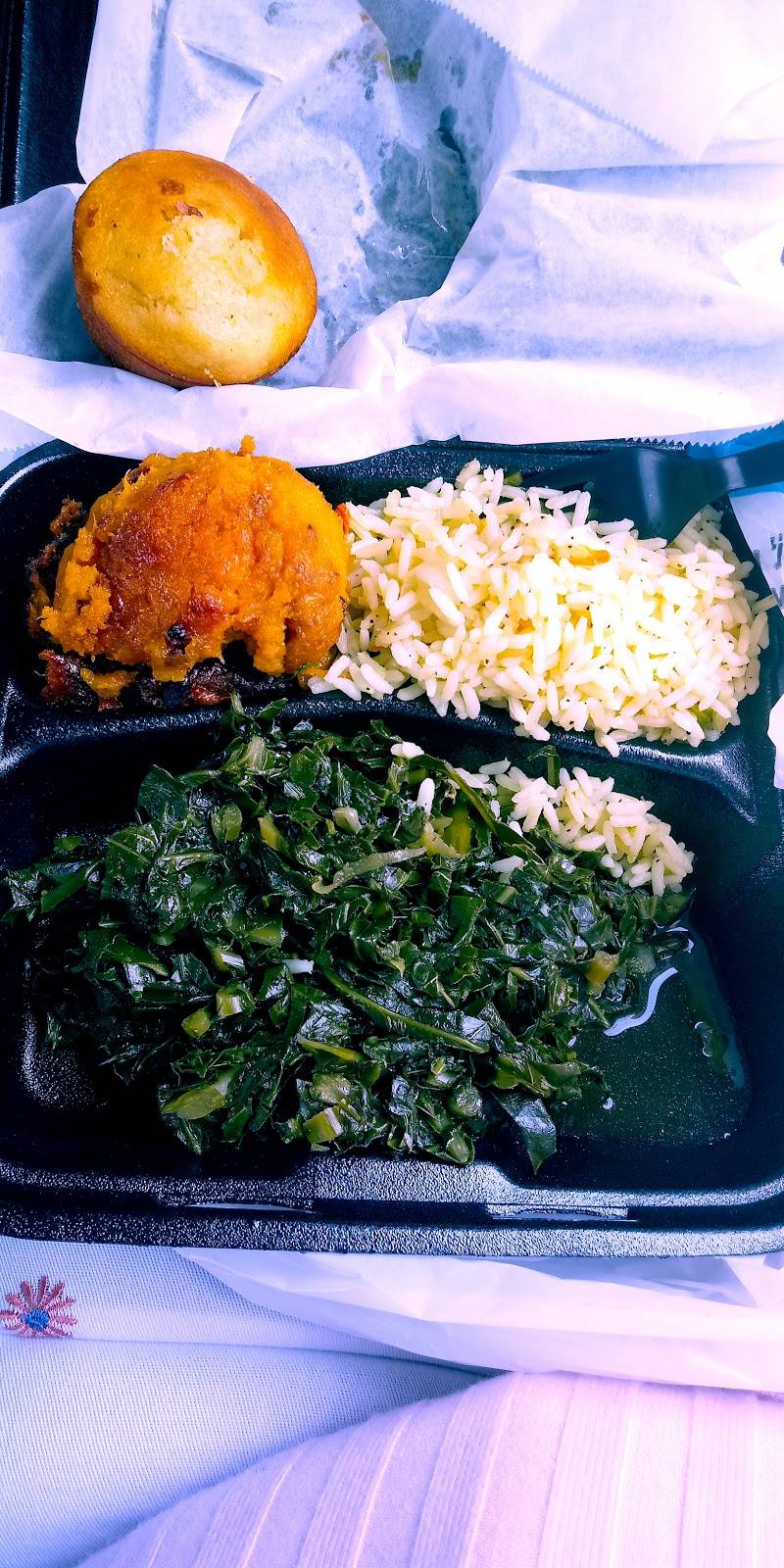 This Is It! BBQ and Seafood (Old National) | restaurant | 6045 Old National Hwy, College Park, GA 30349, USA | 6788278500 OR +1 678-827-8500