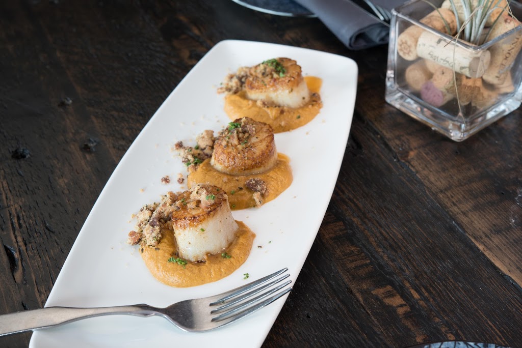 Uvae Kitchen and Wine Bar | restaurant | 5553 N Clark St, Chicago, IL 60640, USA | 7736541432 OR +1 773-654-1432