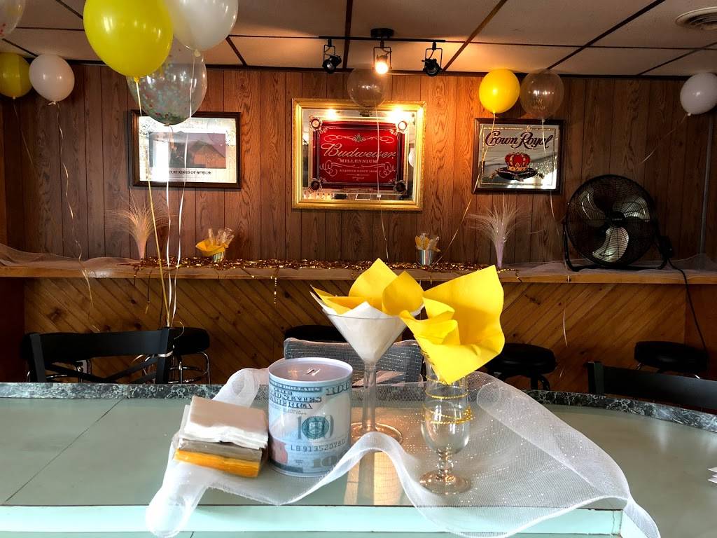 Hennys Sports Bar | restaurant | 2748 N 29th St, Philadelphia, PA 19132, USA | 2672392986 OR +1 267-239-2986