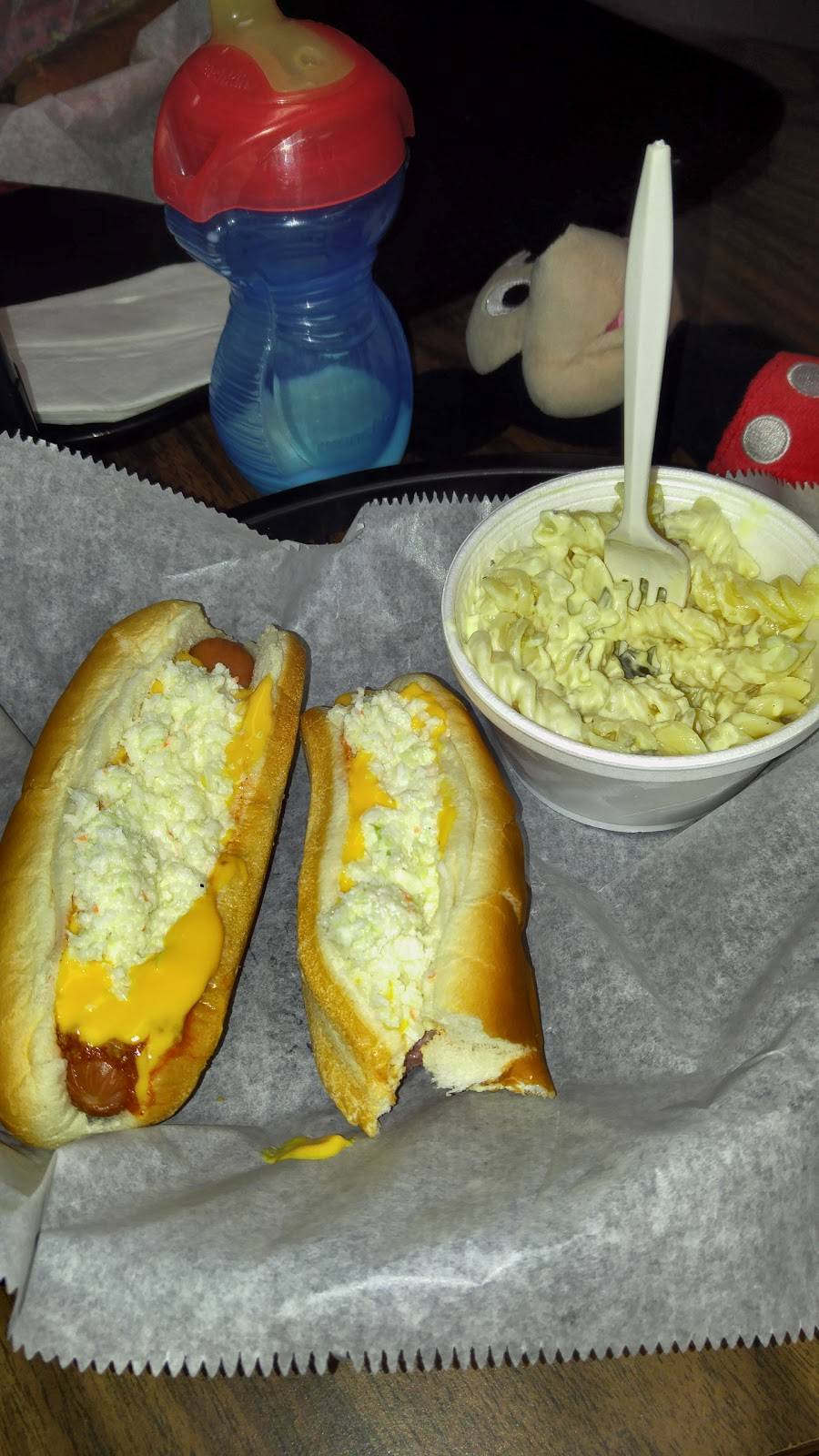 Mr Diggity | restaurant | 2904 Grand Central Ave, Vienna, WV 26105, USA | 3042953320 OR +1 304-295-3320