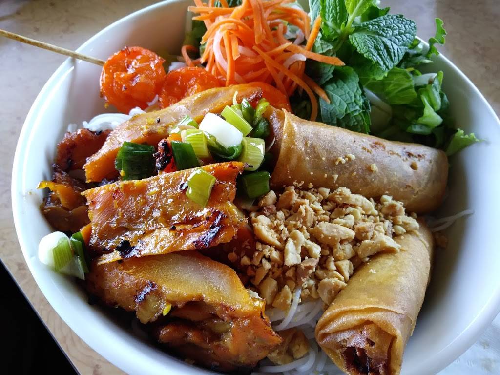 Pho Bac Hoa Viet | restaurant | 3110 Bradshaw Rd, Sacramento, CA 95827, USA | 9163613888 OR +1 916-361-3888
