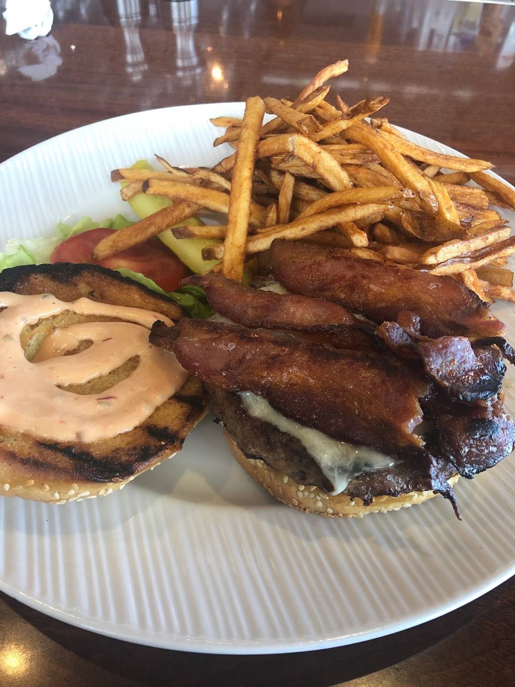 Reelhouse Marina Bay | restaurant | 552 Victory Rd, Quincy, MA 02171, USA | 6175000884 OR +1 617-500-0884