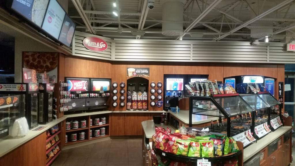 Kum & Go | meal takeaway | 3132 1st Ave NE, Cedar Rapids, IA 52406, USA | 3193651294 OR +1 319-365-1294