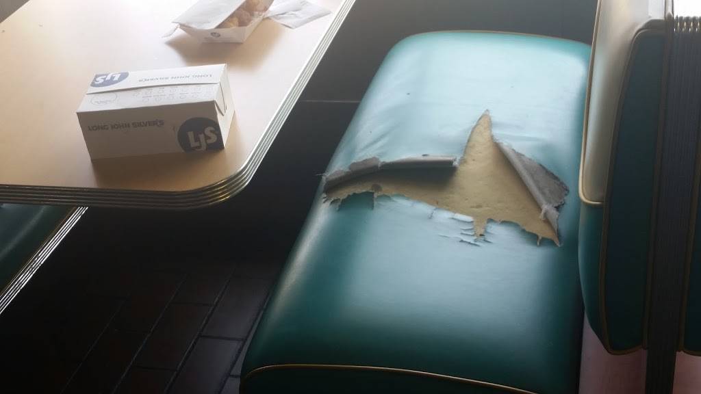 Long John Silvers | restaurant | 5445 Arlington Ave, Riverside, CA 92504, USA | 9516882243 OR +1 951-688-2243