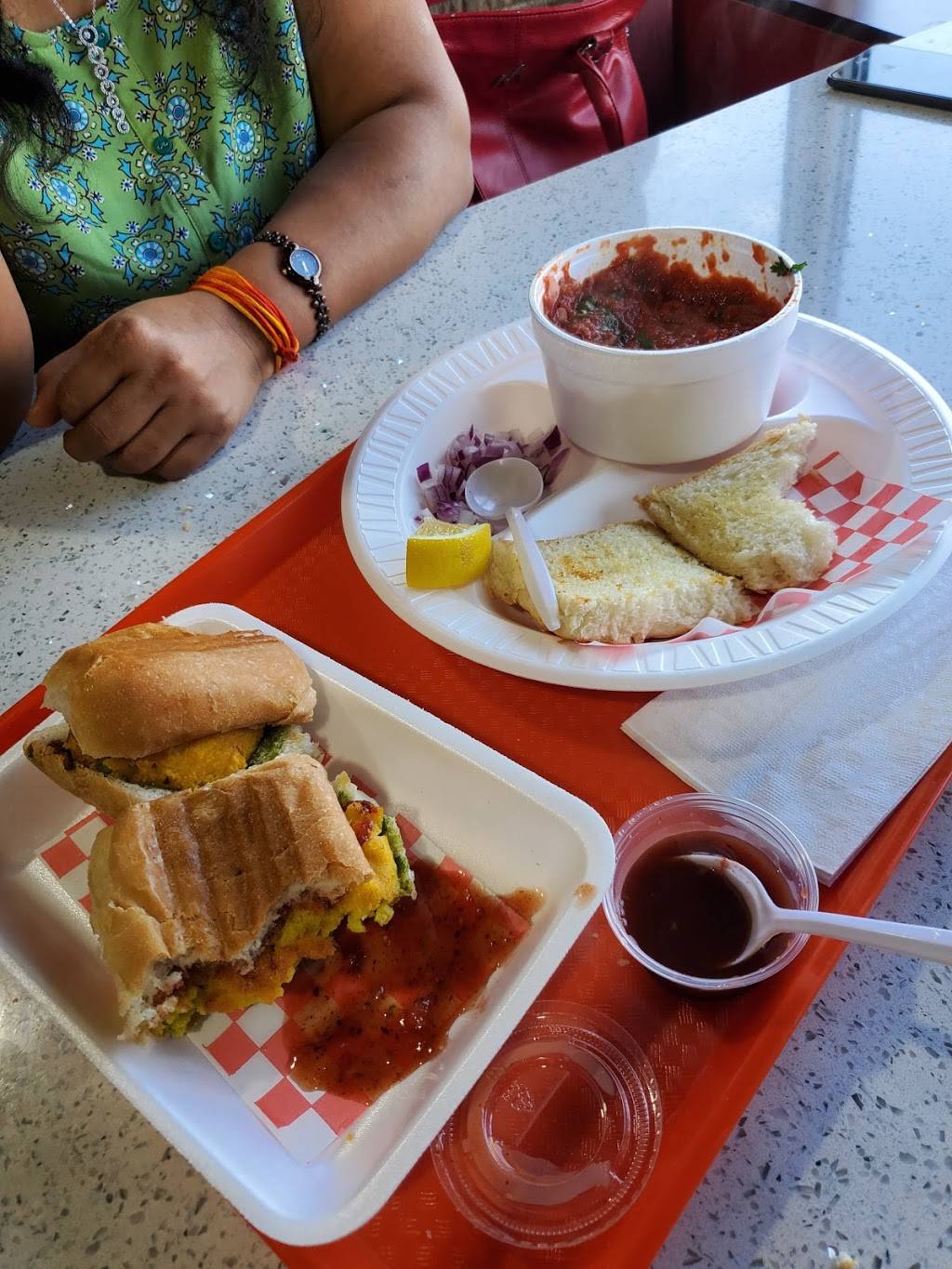 Royal Paan | restaurant | 8887 The Gore Rd #31, Brampton, ON L6P 2K9, Canada | 9057948488 OR +1 905-794-8488