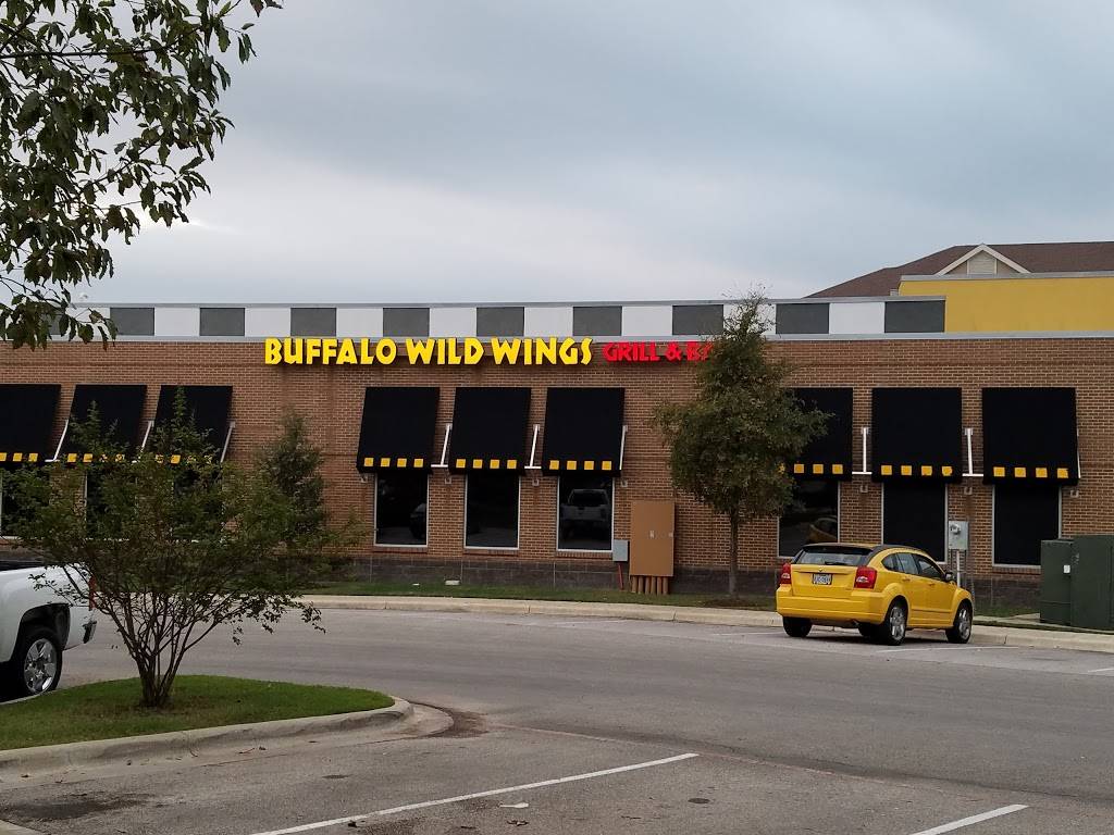 Buffalo Wild Wings | restaurant | 901 Little Texas Ln Building D, Austin, TX 78745, USA | 5129121147 OR +1 512-912-1147
