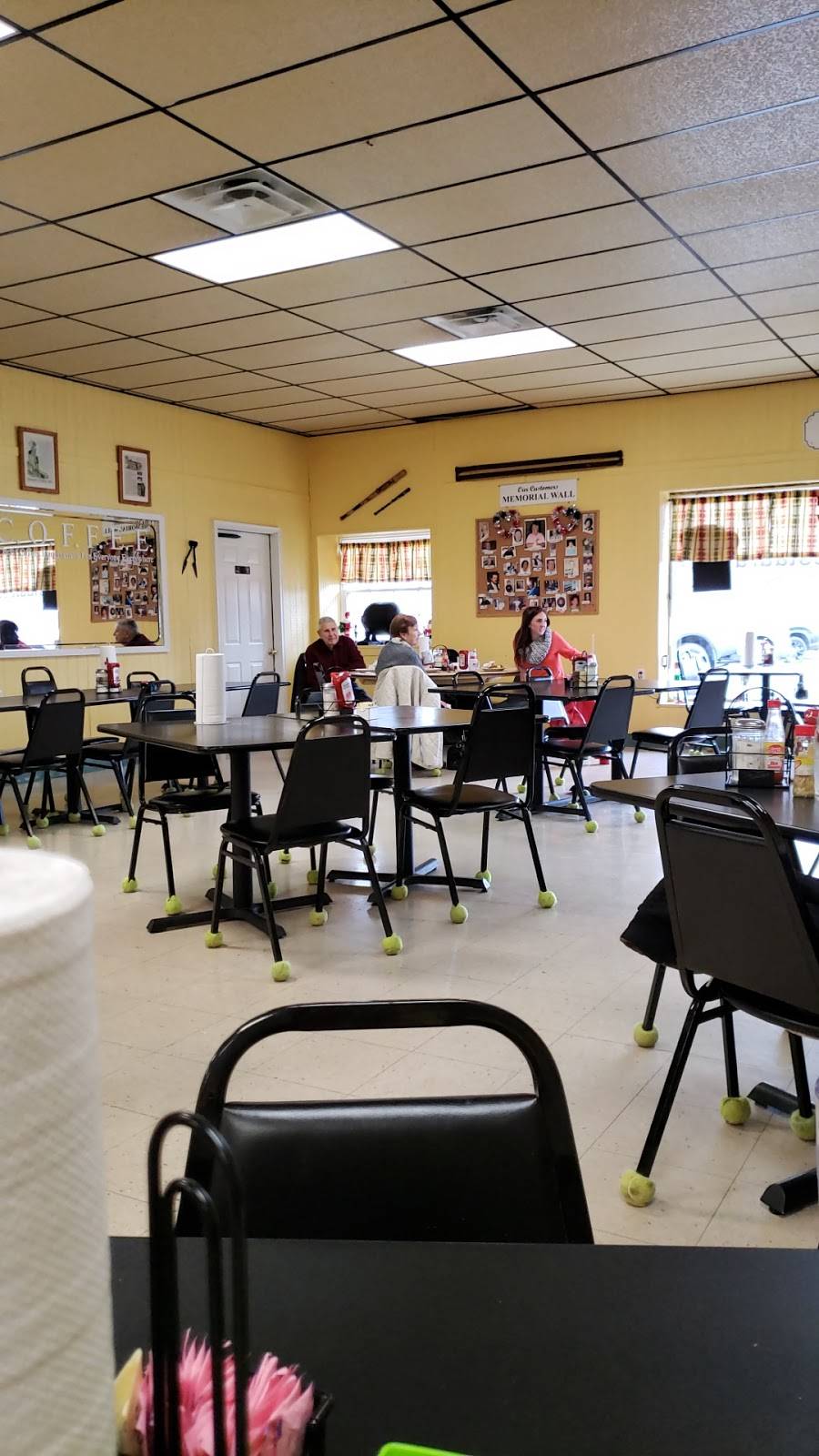 Damrons Restaurant | restaurant | 714 E Lincoln St, Tullahoma, TN 37388, USA | 9314540010 OR +1 931-454-0010