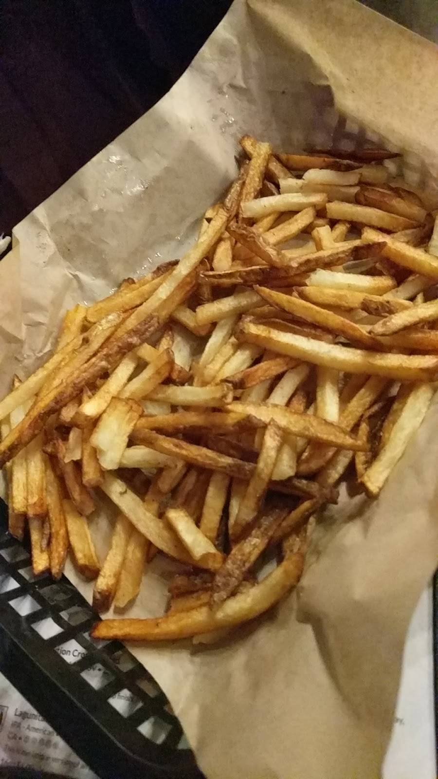 Mr Brews Taphouse | restaurant | 201 S Riverheath Way Suite 1100, Appleton, WI 54915, USA | 9208153516 OR +1 920-815-3516