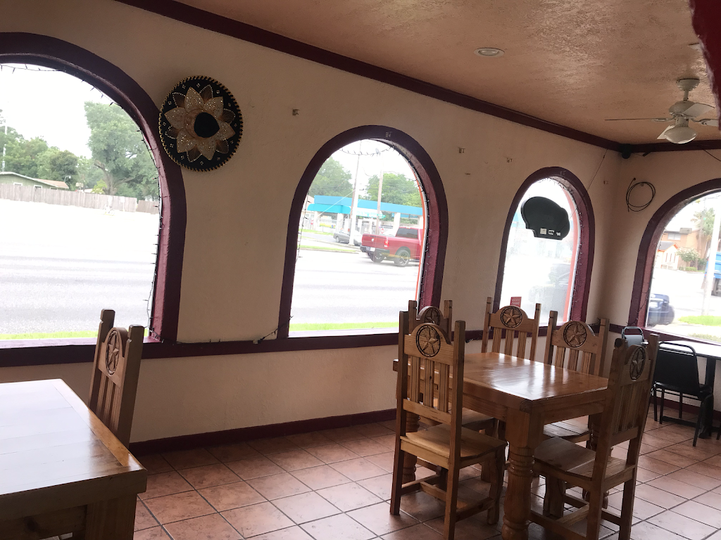 Restaurante La Bendicion | restaurant | 4040 Gulfway Dr, Port Arthur, TX 77642, USA | 4095480348 OR +1 409-548-0348