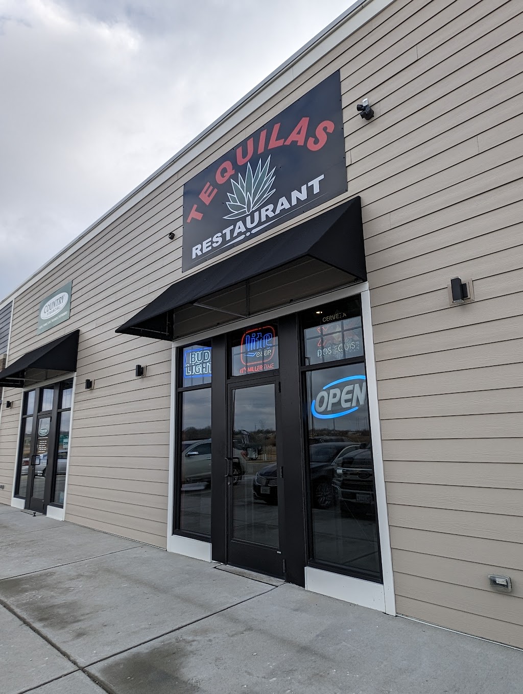 Tequilas Mexican Restaurant | restaurant | 1280 W Cleveland St, Heyworth, IL 61745, USA | 3093076226 OR +1 309-307-6226