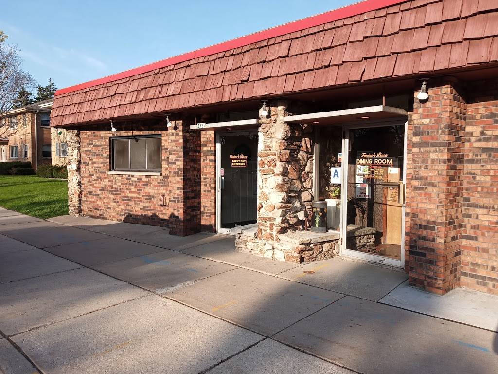 Taninos Italian restaurant | restaurant | 3525 S 76th St, Milwaukee, WI 53220, USA | 4145453131 OR +1 414-545-3131