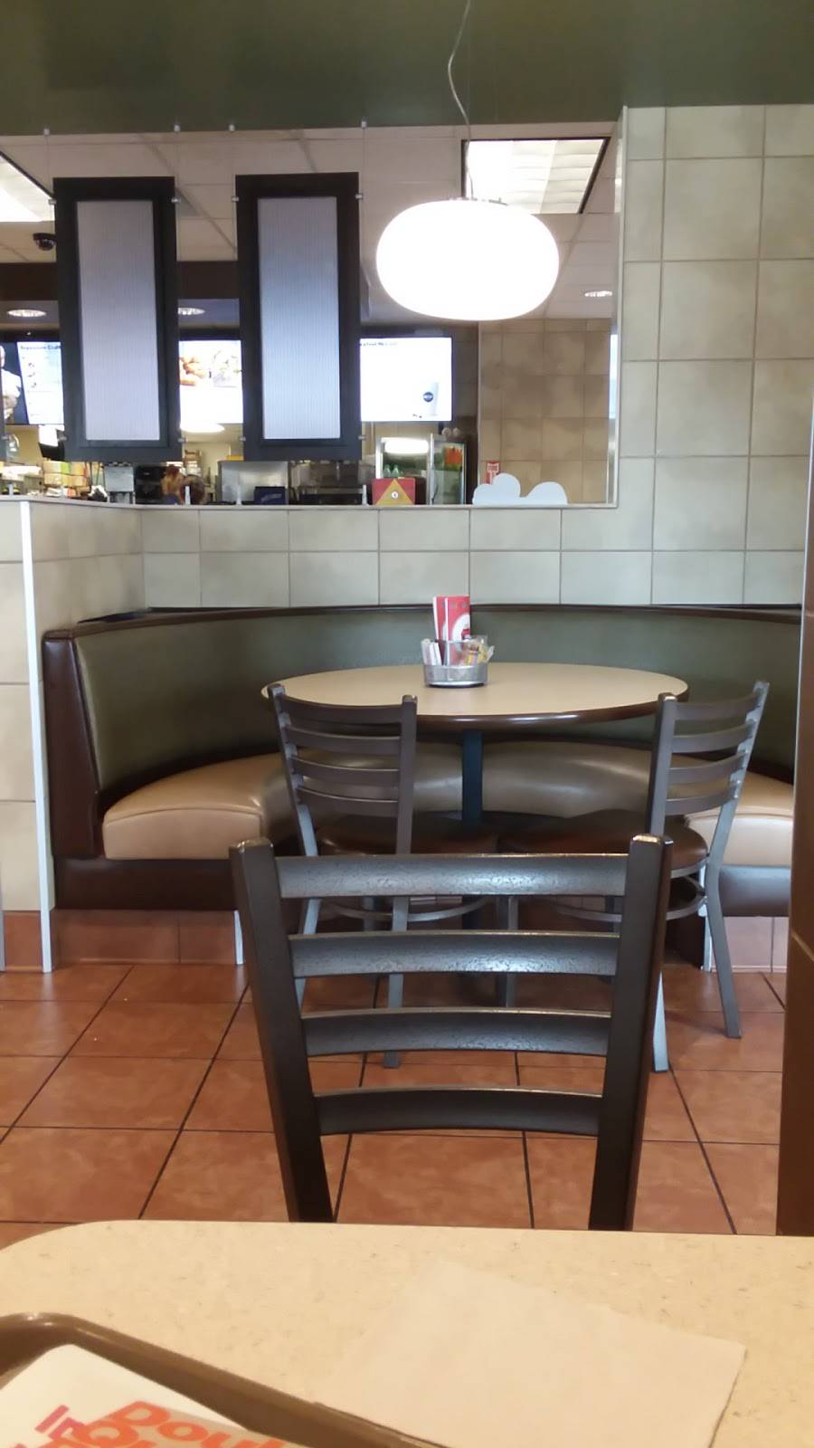 McDonalds | cafe | 320 Cross County Plaza, Batesville, IN 47006, USA | 8129344242 OR +1 812-934-4242