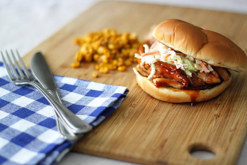 When Pigs Fly BBQ | restaurant | 1211 E Vista Way, Vista, CA 92084, USA | 7609457828 OR +1 760-945-7828