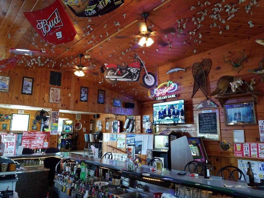 Hawks Nest | restaurant | 1621 W Main St, Little Chute, WI 54911, USA | 9207311635 OR +1 920-731-1635