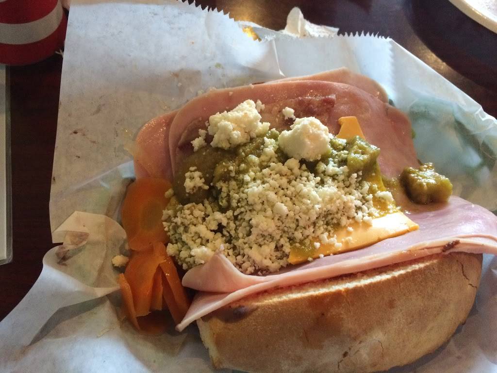 Tacos Y Tortas Adrian | restaurant | 416 Waller Ave, Brookshire, TX 77423, USA | 2819342909 OR +1 281-934-2909