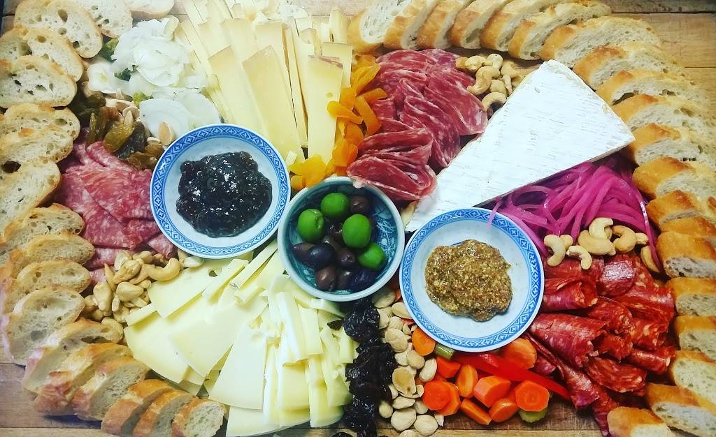 The Lucky Hen Larder | restaurant | 1095 Meadowvale Rd, Santa Ynez, CA 93460, USA | 8056919448 OR +1 805-691-9448