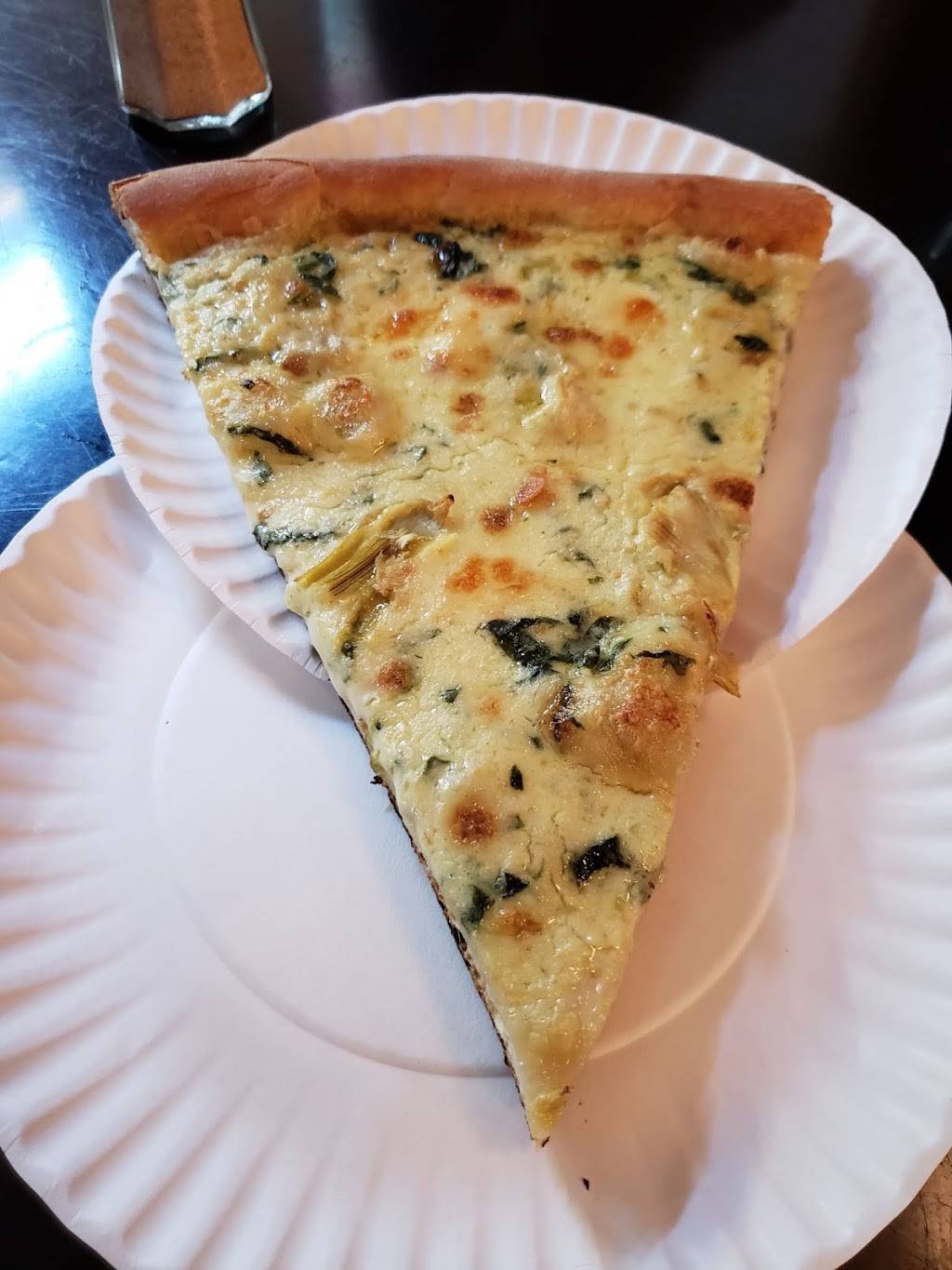 Artichoke Basilles Pizza | restaurant | 22-56 31st St, Astoria, NY 11105, USA | 7182158100 OR +1 718-215-8100