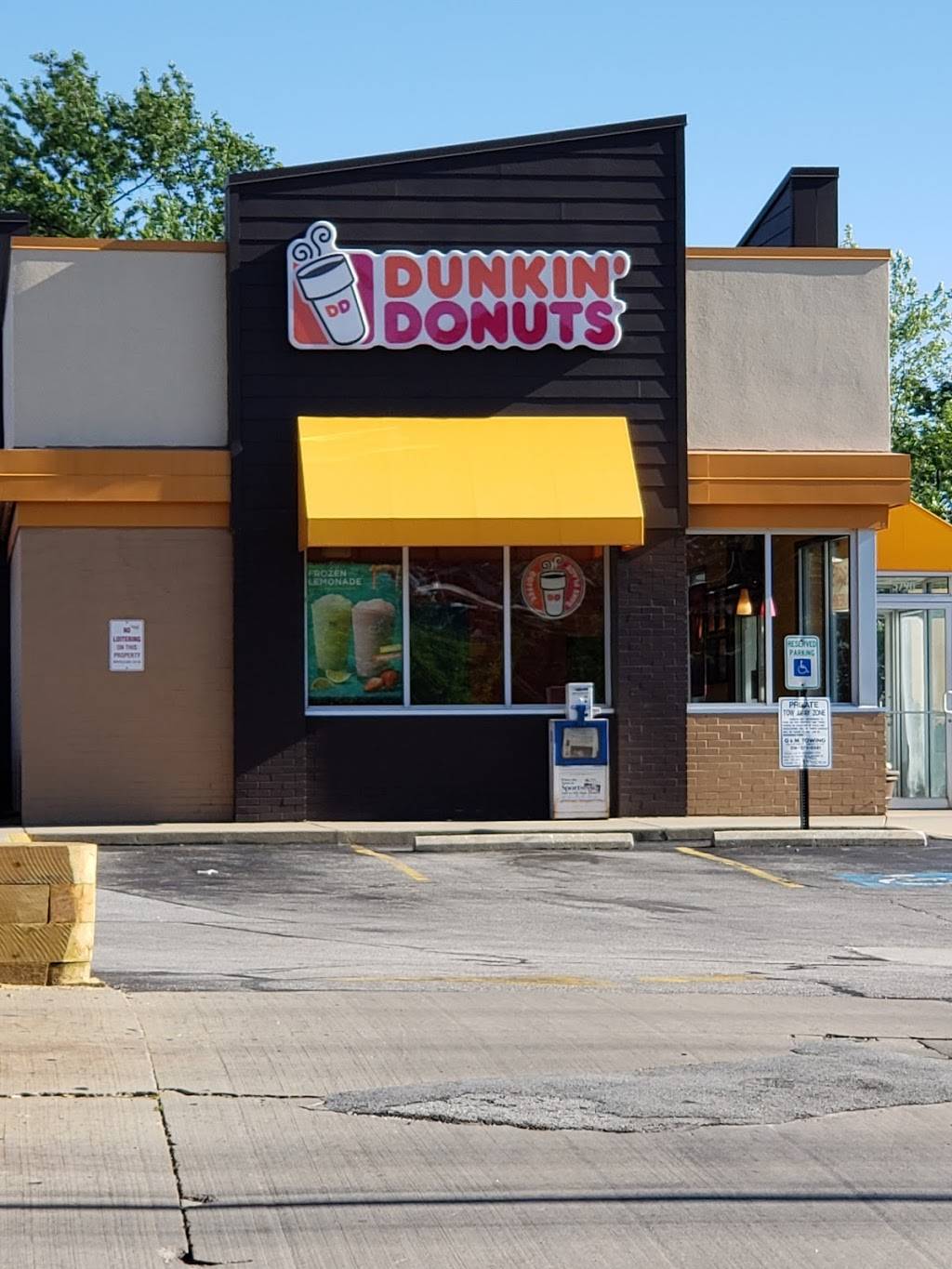 Dunkin | bakery | 5790 Mayfield Rd, Mayfield Heights, OH 44124, USA | 4404613500 OR +1 440-461-3500
