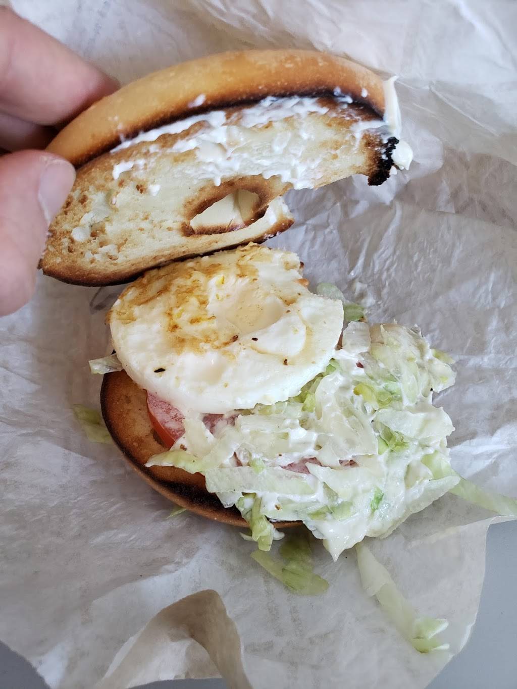 McDonalds | cafe | 9797 Avenue Papineau, Montréal, QC H2B 1Z5, Canada | 5143889709 OR +1 514-388-9709