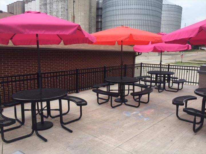 Froyo Factory | restaurant | 106 S Market St, Monticello, IL 61856, USA | 2177622233 OR +1 217-762-2233