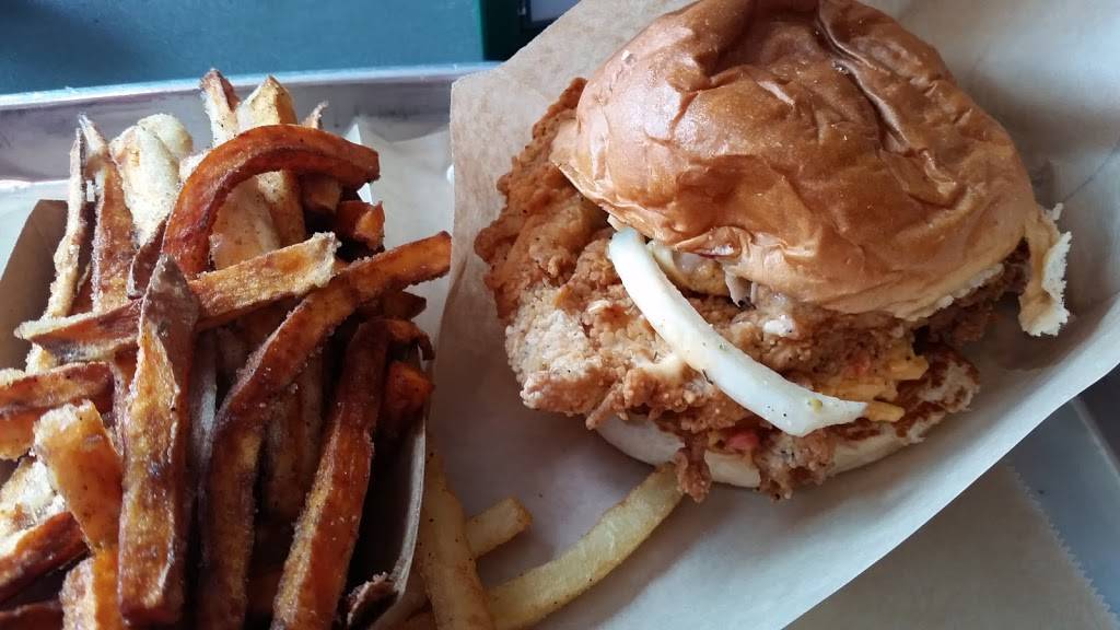 Boxcar Bettys | restaurant | 1922 Savannah Hwy, Charleston, SC 29407, USA | 8432257470 OR +1 843-225-7470