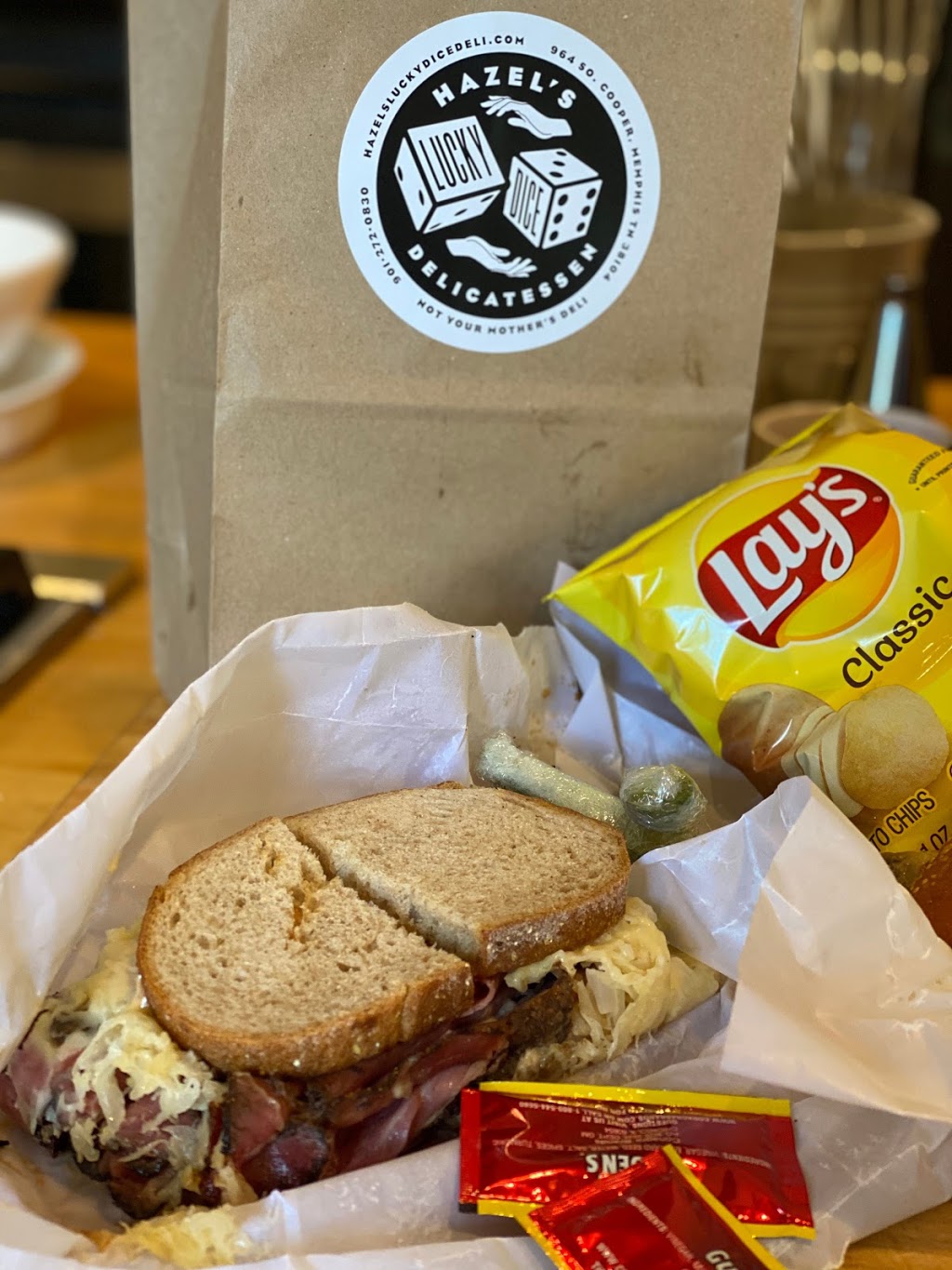 Hazels Lucky Dice Delicatessen | restaurant | 964 Cooper St, Memphis, TN 38104, USA | 9012720830 OR +1 901-272-0830