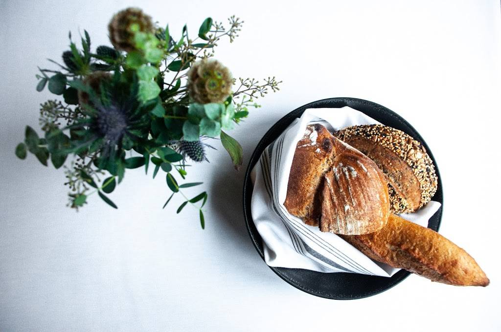 Robert et Fils | restaurant | 4229 N Lincoln Ave, Chicago, IL 60618, USA | 7736879179 OR +1 773-687-9179