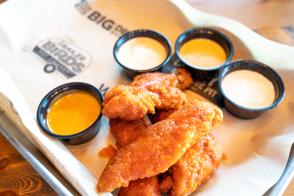 Trailer Birds | meal takeaway | 3201 Parkway Center Ct, Orlando, FL 32808, USA | 4075526422 OR +1 407-552-6422