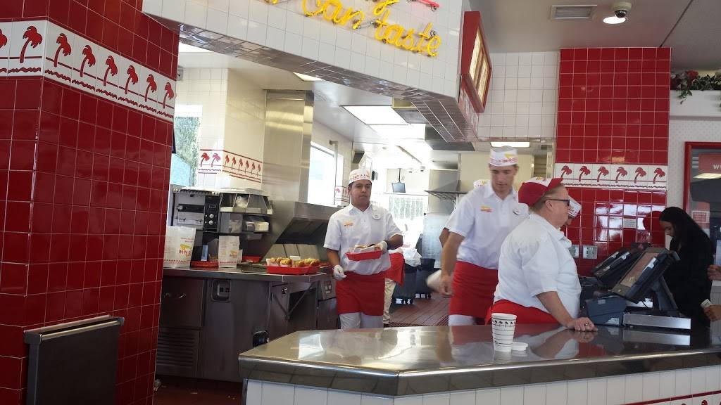 In-N-Out Burger | restaurant | 850 Groveland Ln, Lincoln, CA 95648, USA | 8007861000 OR +1 800-786-1000