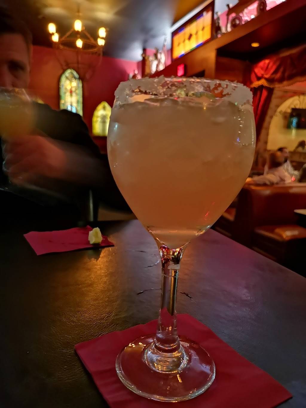 Red Door | restaurant | 10057 Riverside Dr, Toluca Lake, CA 91602, USA | 8182773884 OR +1 818-277-3884