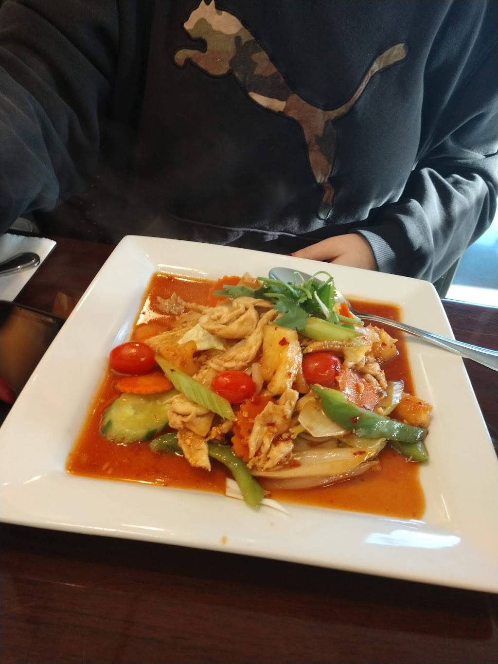 Bua Thai Fusion | restaurant | 8011 20th St SE, Lake Stevens, WA 98258, USA | 4253743889 OR +1 425-374-3889