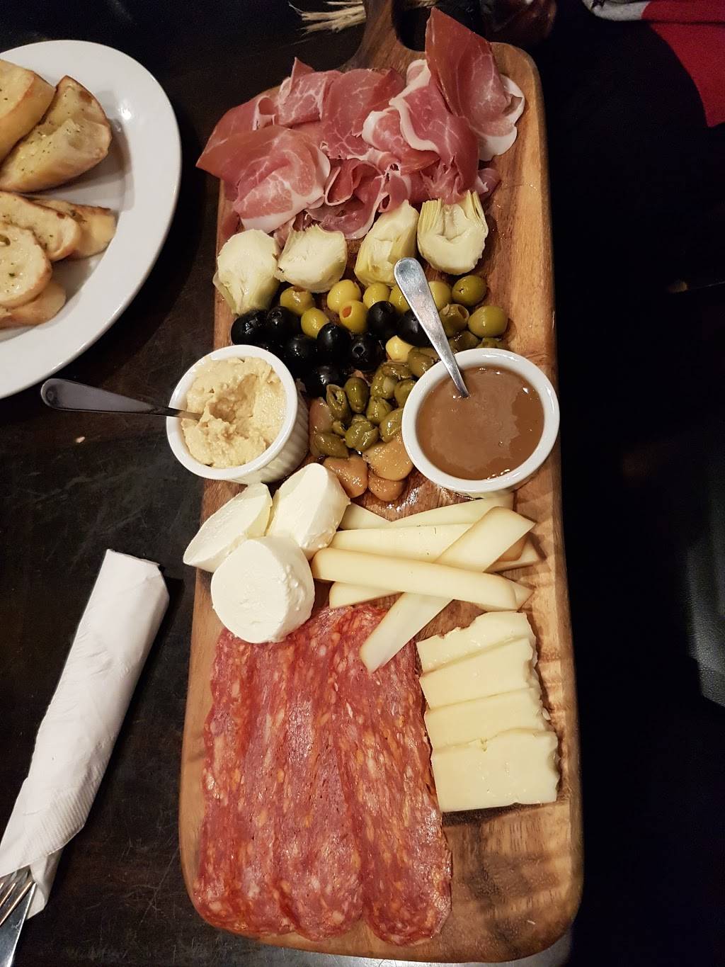 GO Italian Restaurant | restaurant | 2815 Princess St, Kingston, ON K7P 2X2, Canada | 6137661200 OR +1 613-766-1200