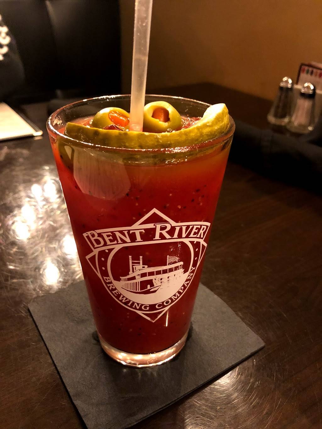 Bent River Brewing Company | restaurant | 500 Jefferson St, Burlington, IA 52601, USA | 3192092773 OR +1 319-209-2773
