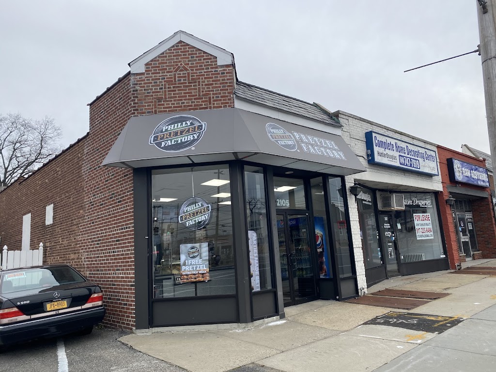 Philly Pretzel Factory | bakery | 2105 Hillside Avenue, New Hyde Park, NY 11040, USA | 5163231300 OR +1 516-323-1300