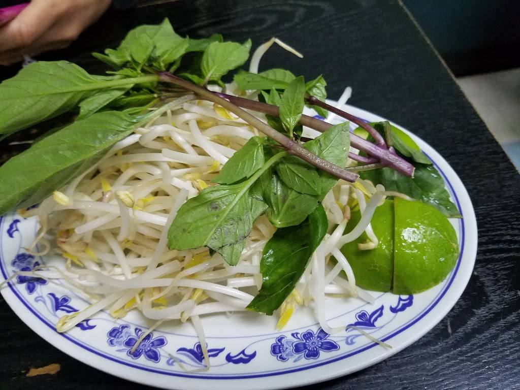 Pho 99 Vietnamese Noodle House | restaurant | 9828 15th Ave SW, Seattle, WA 98106, USA | 2067624699 OR +1 206-762-4699