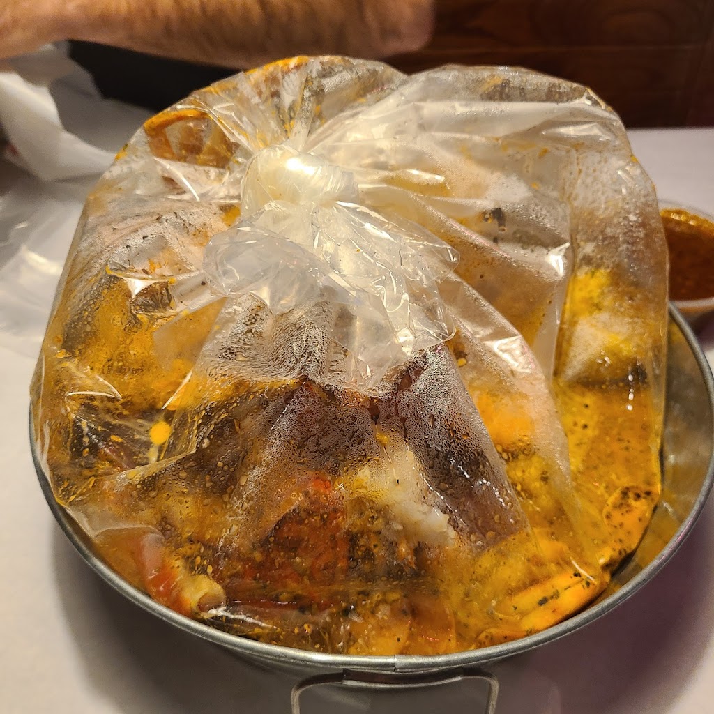 Crab King Cajun Boil & Bar | restaurant | 3111 S 38th St, Tacoma, WA 98409, USA | 2533011688 OR +1 253-301-1688