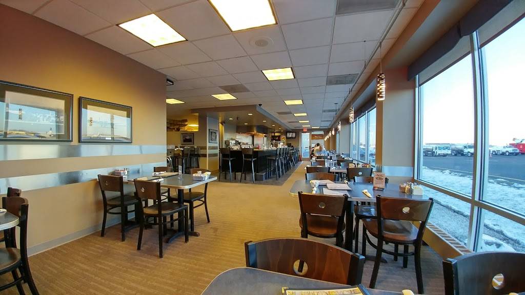 Pat OMalleys Jet Room | restaurant | 3606 Corben Ct Located inside the Wisconsin Avaition building, Madison, WI 53704, USA | 6082685010 OR +1 608-268-5010