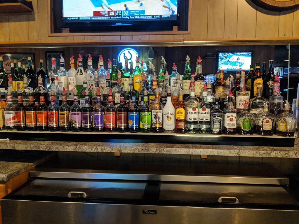 A & B Cafe | restaurant | 110 N Main St, Winchester, IN 47394, USA | 7655842690 OR +1 765-584-2690