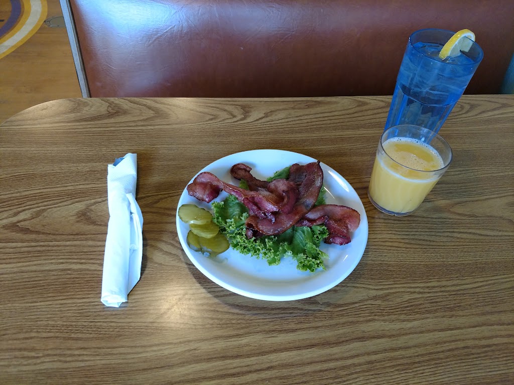 Black Bear Cafe | cafe | 111 N 5th St, Thermopolis, WY 82443, USA | 3078643221 OR +1 307-864-3221