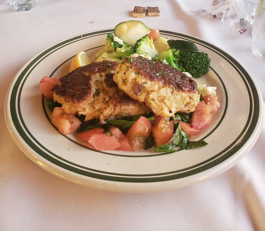 Spinners | restaurant | 29430 Ellensburg Ave, Gold Beach, OR 97444, USA | 5412475160 OR +1 541-247-5160